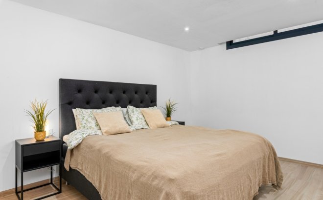 Resale - Villa -
Cabo Roig - Costa Blanca