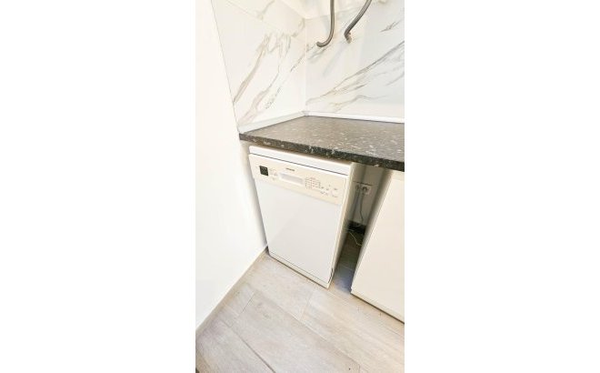 Resale - Town House -
Torrevieja - El Limonar