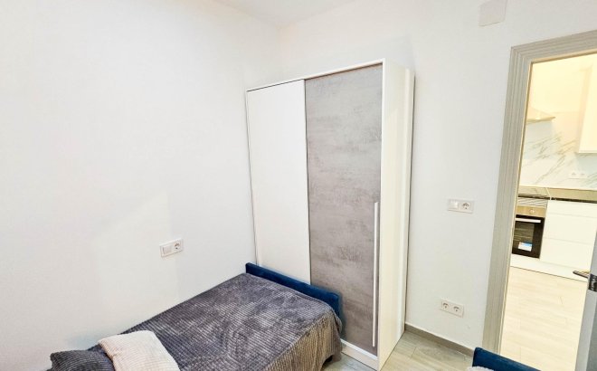 Resale - Town House -
Torrevieja - El Limonar