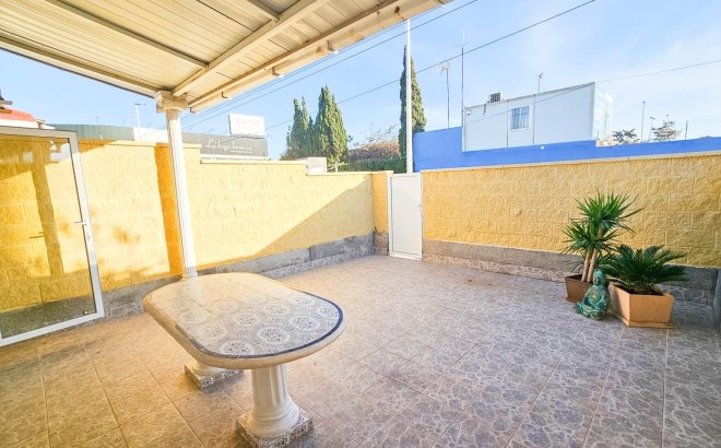 Resale - Town House -
Torrevieja - El Limonar