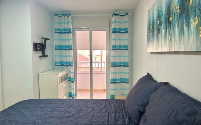 Herverkoop - Appartement -
Torrevieja - Playa del Cura