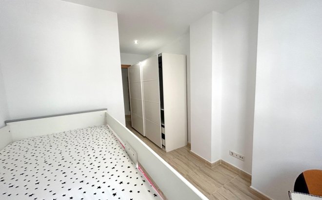 Herverkoop - Appartement -
Torrevieja - Playa del Cura