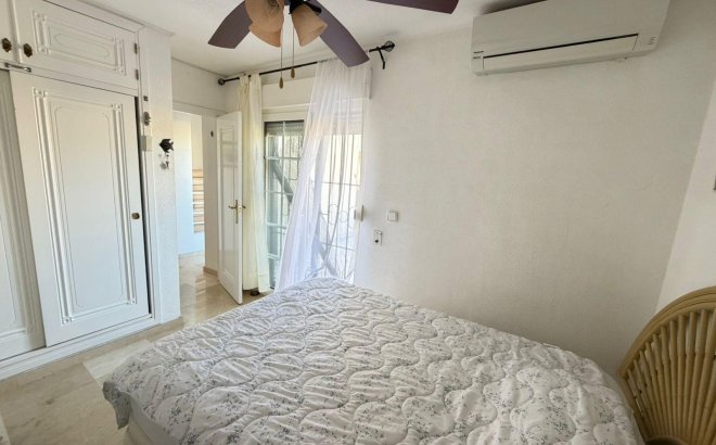 Herverkoop - Semi Detached -
Orihuela Costa - Playa Flamenca