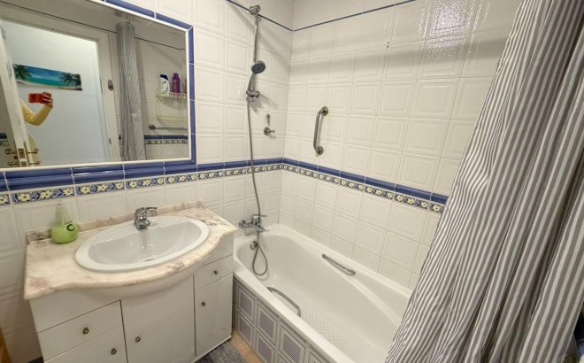 Herverkoop - Semi Detached -
Orihuela Costa - Playa Flamenca