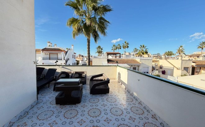 Herverkoop - Semi Detached -
Orihuela Costa - Playa Flamenca