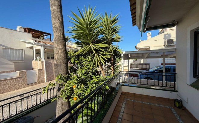 Herverkoop - Semi Detached -
Orihuela Costa - Playa Flamenca