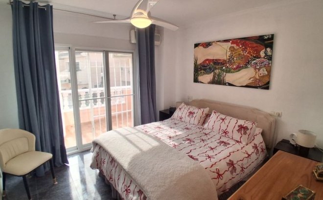 Resale - Dúplex -
Torrevieja - Costa Blanca