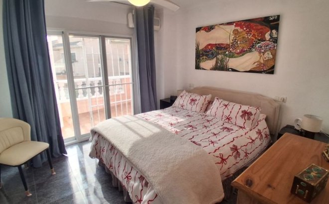 Resale - Dúplex -
Torrevieja - Costa Blanca