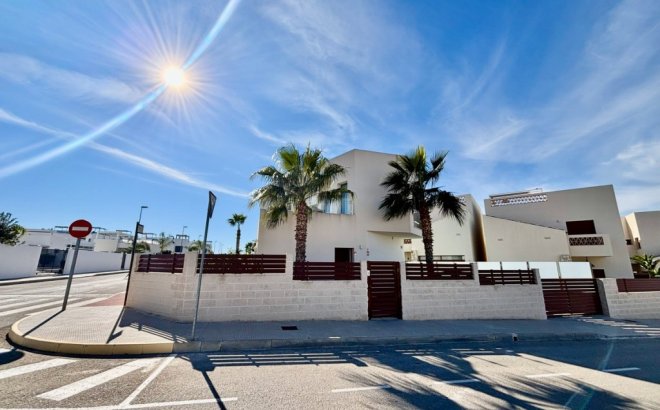 Resale - Villa -
Benijofar - Costa Blanca