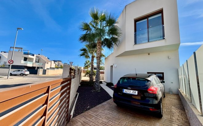 Resale - Villa -
Benijofar - Costa Blanca