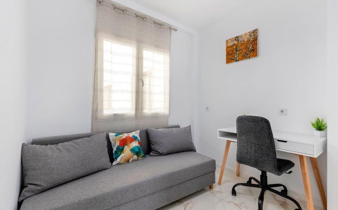 Resale - Apartment -
Torrevieja - La Mata