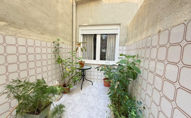 Resale - Apartment -
Torrevieja - Playa del Cura