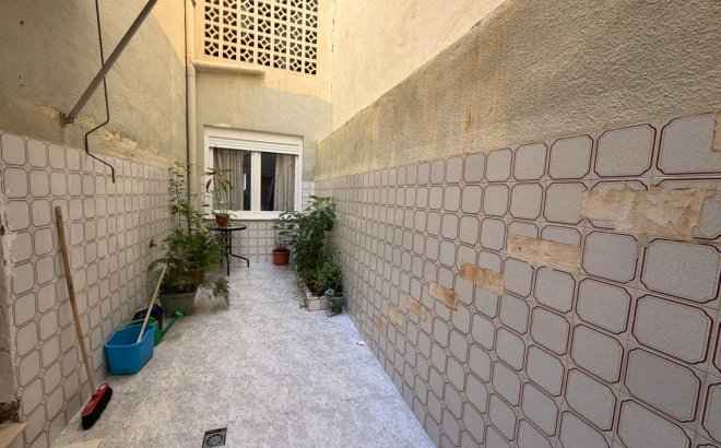 Resale - Apartment -
Torrevieja - Playa del Cura