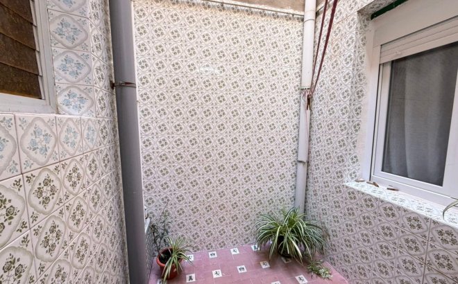 Resale - Apartment -
Torrevieja - Playa del Cura