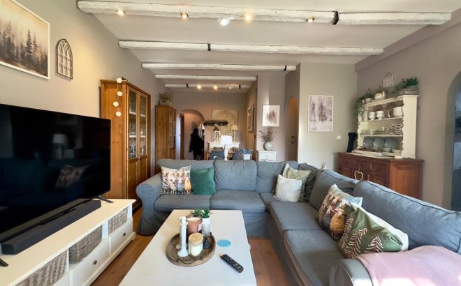 Resale - Villa -
Torrevieja - Torreblanca