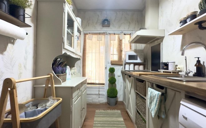 Resale - Villa -
Torrevieja - Torreblanca