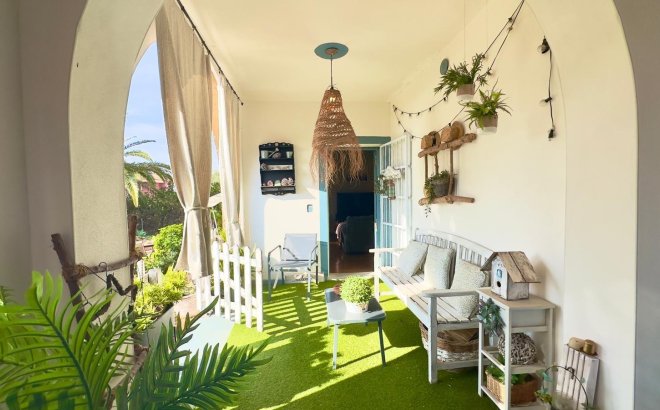 Resale - Villa -
Torrevieja - Torreblanca