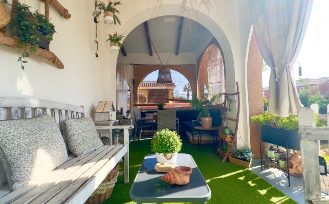 Resale - Villa -
Torrevieja - Torreblanca