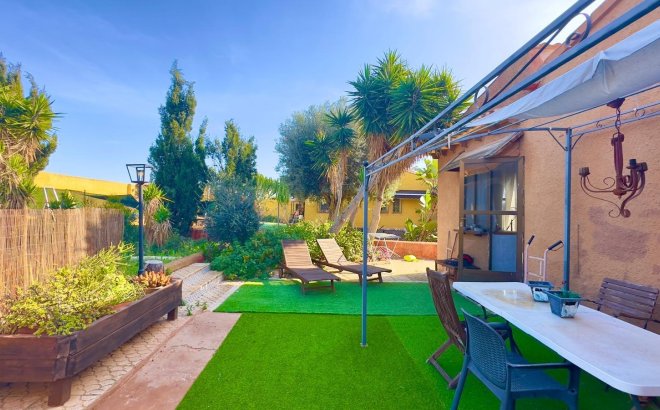 Resale - Villa -
Torrevieja - Torreblanca