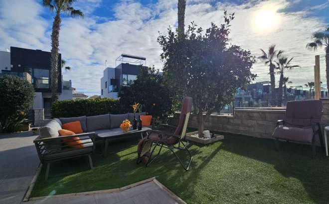 Resale - Villa -
Orihuela Costa - Costa Blanca