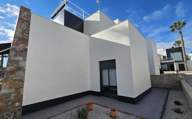 Resale - Villa -
Orihuela Costa - Costa Blanca