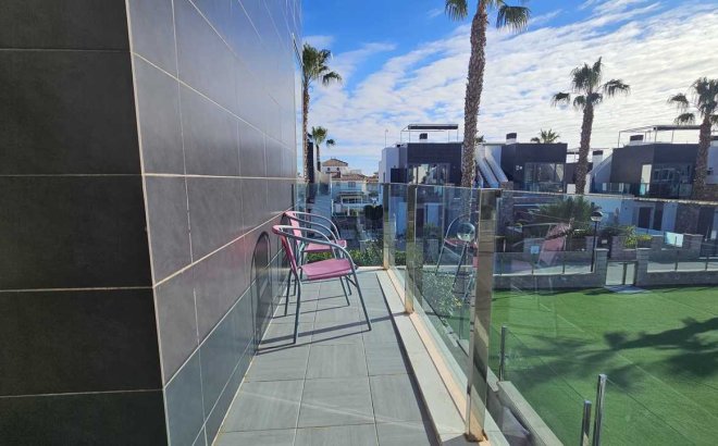 Resale - Villa -
Orihuela Costa - Costa Blanca