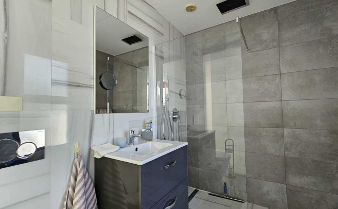 Resale - Villa -
Orihuela Costa - Costa Blanca