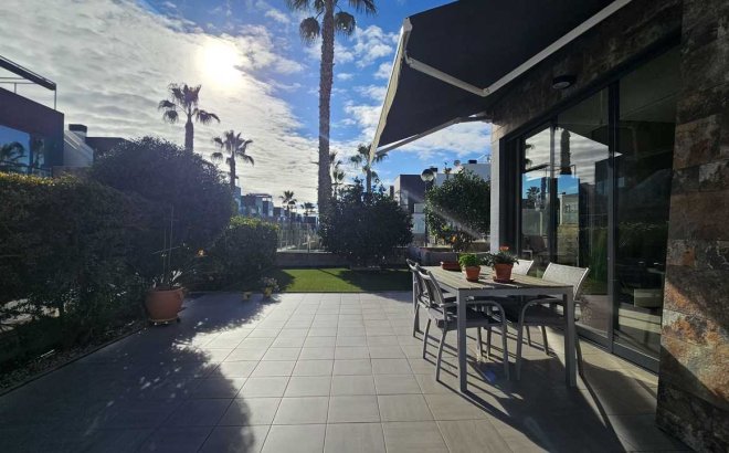 Resale - Villa -
Orihuela Costa - Costa Blanca