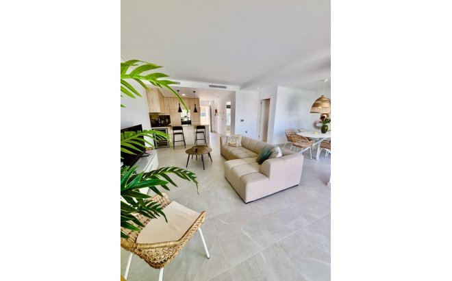 Resale - Villa -
Benijofar - Costa Blanca