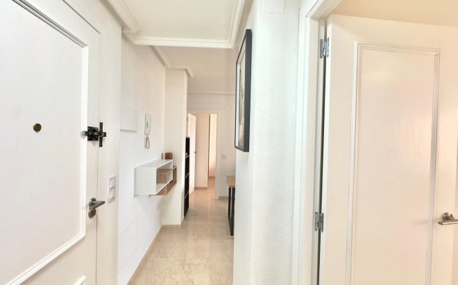 Resale - Apartment -
Torrevieja - Centro