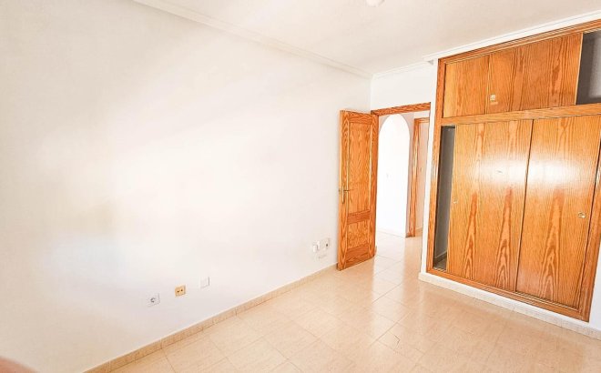 Resale - Apartment -
Orihuela Costa - La Florida