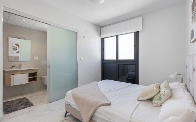 Herverkoop - Penthouse -
Orihuela Costa - Playa Flamenca