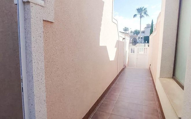 Herverkoop - Town House -
Torrevieja - Los Altos