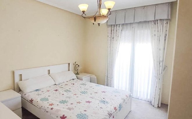 Herverkoop - Town House -
Torrevieja - Los Altos