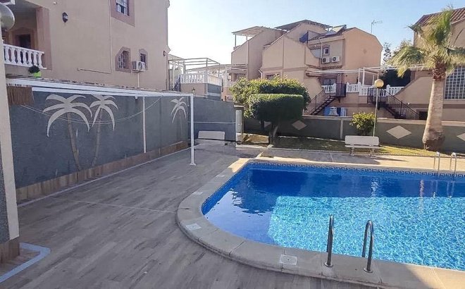 Herverkoop - Town House -
Torrevieja - Los Altos