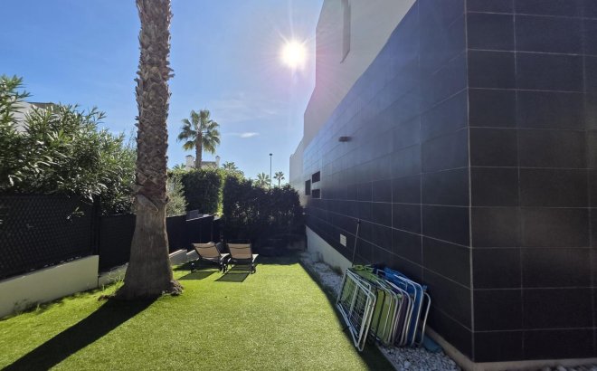 Revente - Villa -
Orihuela Costa - Villamartín