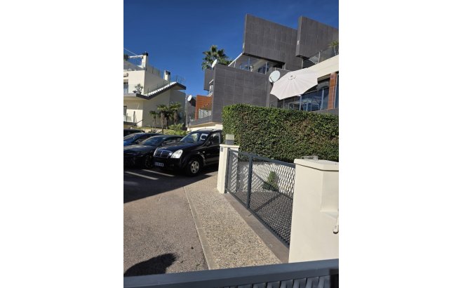 Revente - Villa -
Orihuela Costa - Villamartín