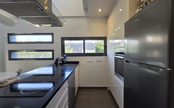 Revente - Villa -
Orihuela Costa - Villamartín