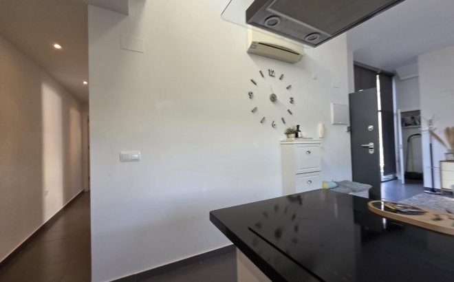 Revente - Villa -
Orihuela Costa - Villamartín