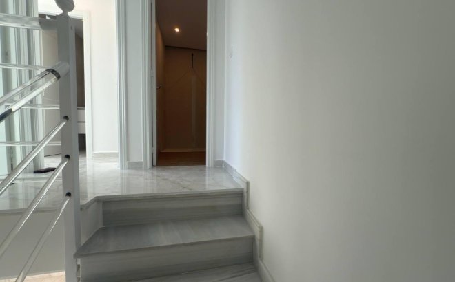 Resale - Town House -
Torrevieja - Aguas Nuevas