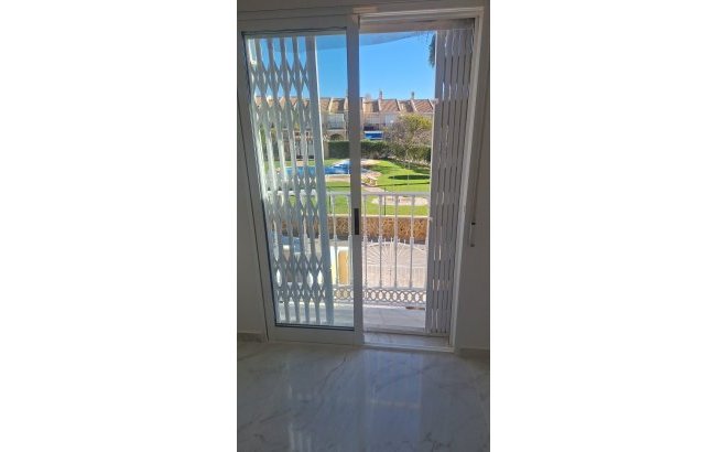 Resale - Town House -
Torrevieja - Aguas Nuevas