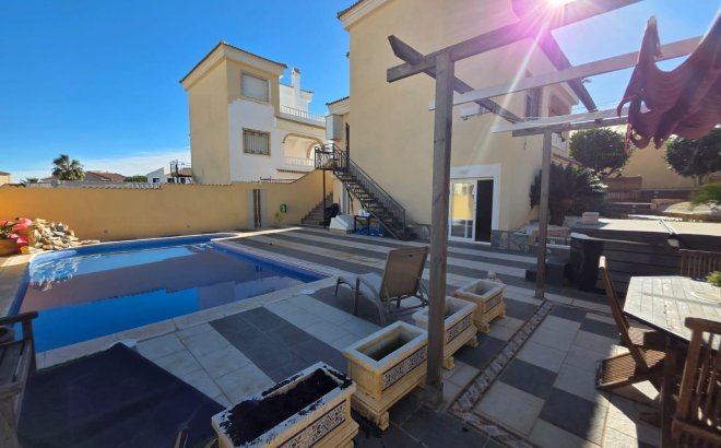 Resale - Villa -
Orihuela Costa - Villamartín-las Filipinas
