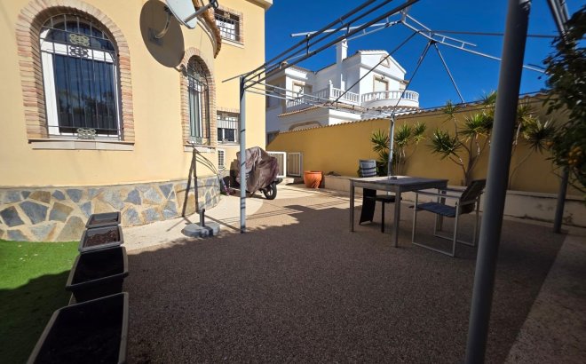 Resale - Villa -
Orihuela Costa - Villamartín-las Filipinas