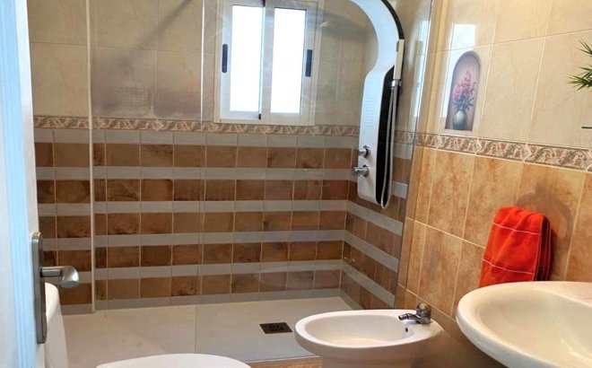 Resale - Penthouse -
Torrevieja - Playa del Cura