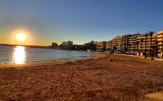 Resale - Penthouse -
Torrevieja - Playa del Cura