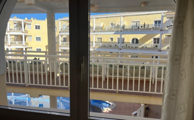 Herverkoop - Appartement -
Orihuela Costa - Campoamor