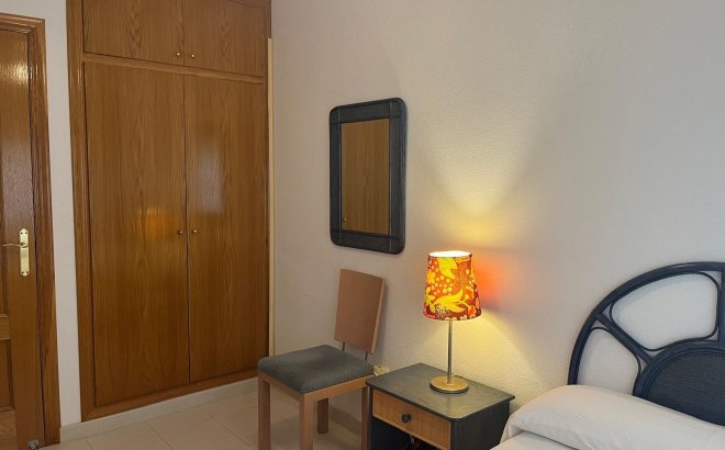 Herverkoop - Appartement -
Orihuela Costa - Campoamor