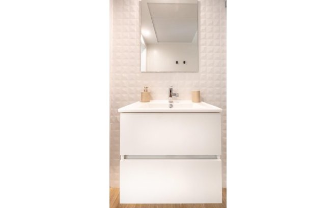 Resale - Apartment -
Torrevieja - Punta Prima