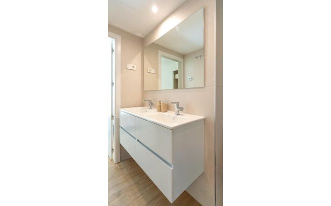 Resale - Apartment -
Torrevieja - Punta Prima