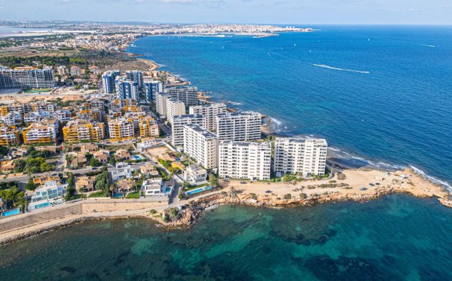 Resale - Apartment -
Torrevieja - Punta Prima